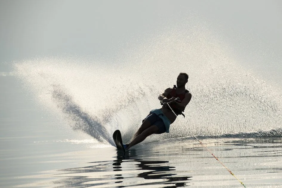 Waterskiing.jpg