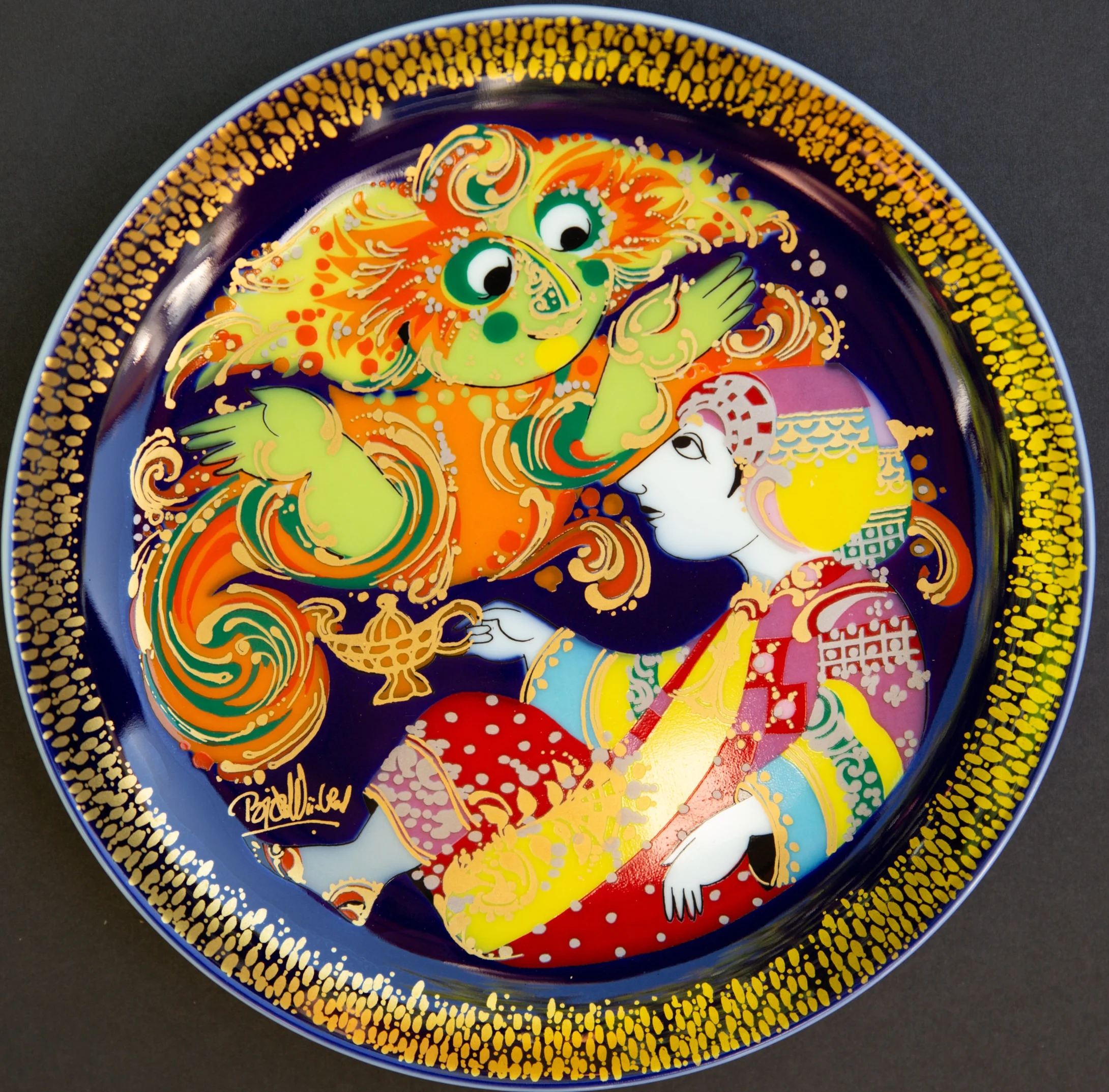 Platte af Wiinblad med motiver fra Aladdin, designet for Rosenthal Porzellan i 1970'erne. Foto: Ari Zelenko