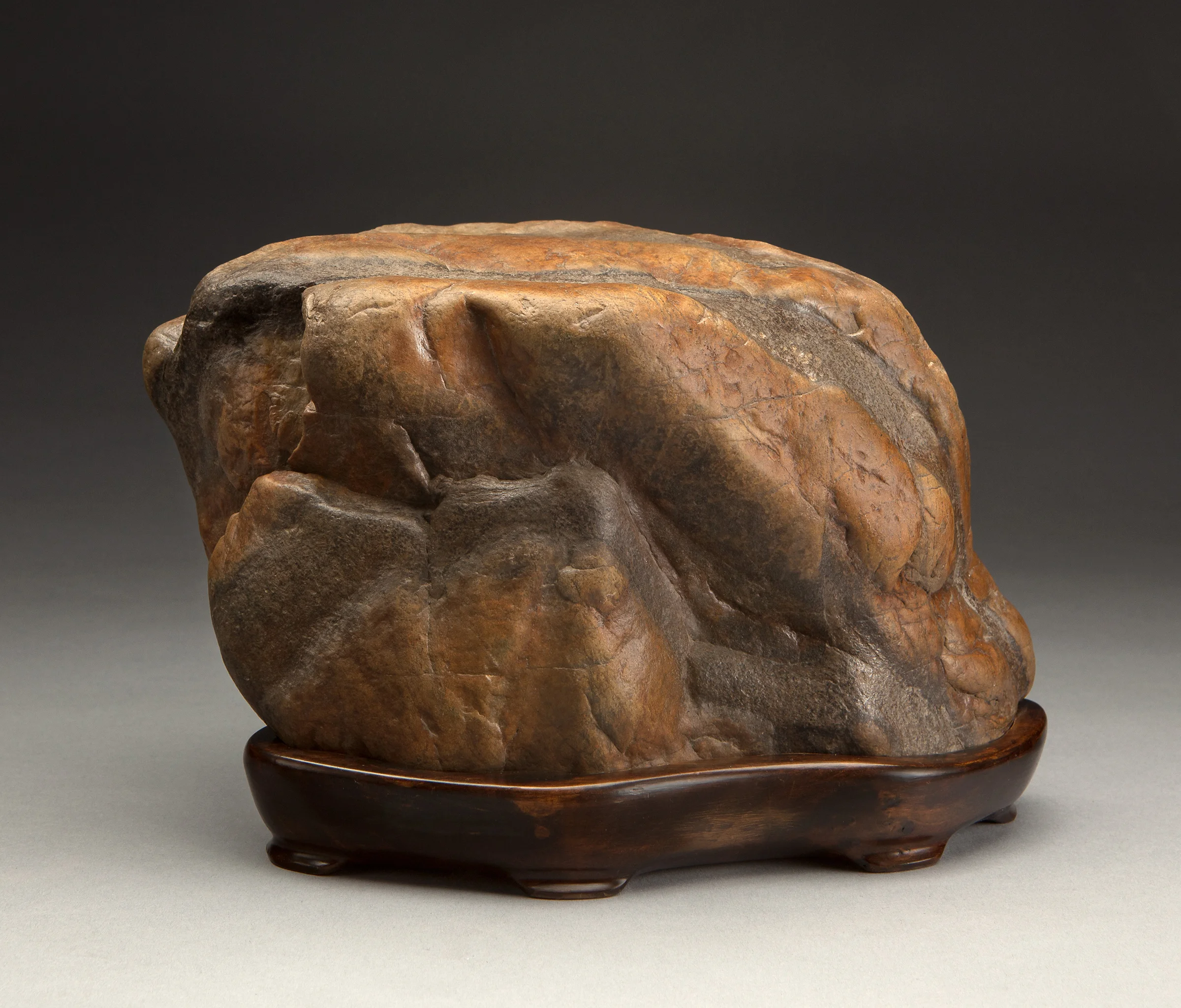Tiger-stripe Pattern Stone