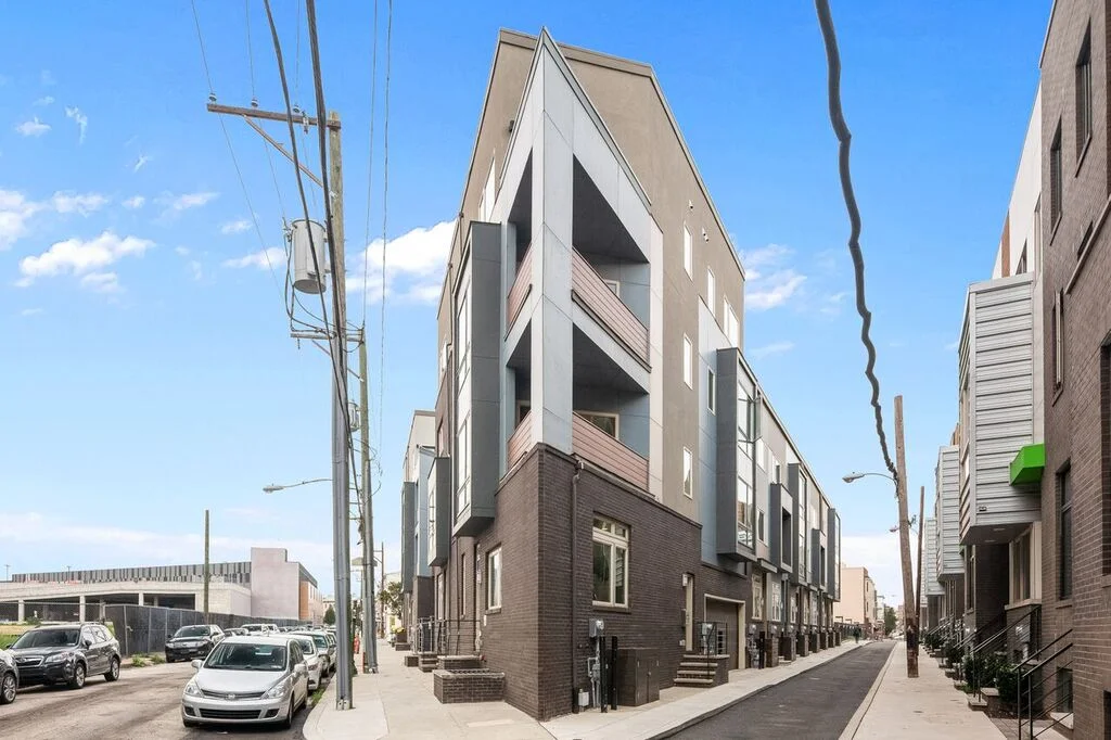1100 N Hope