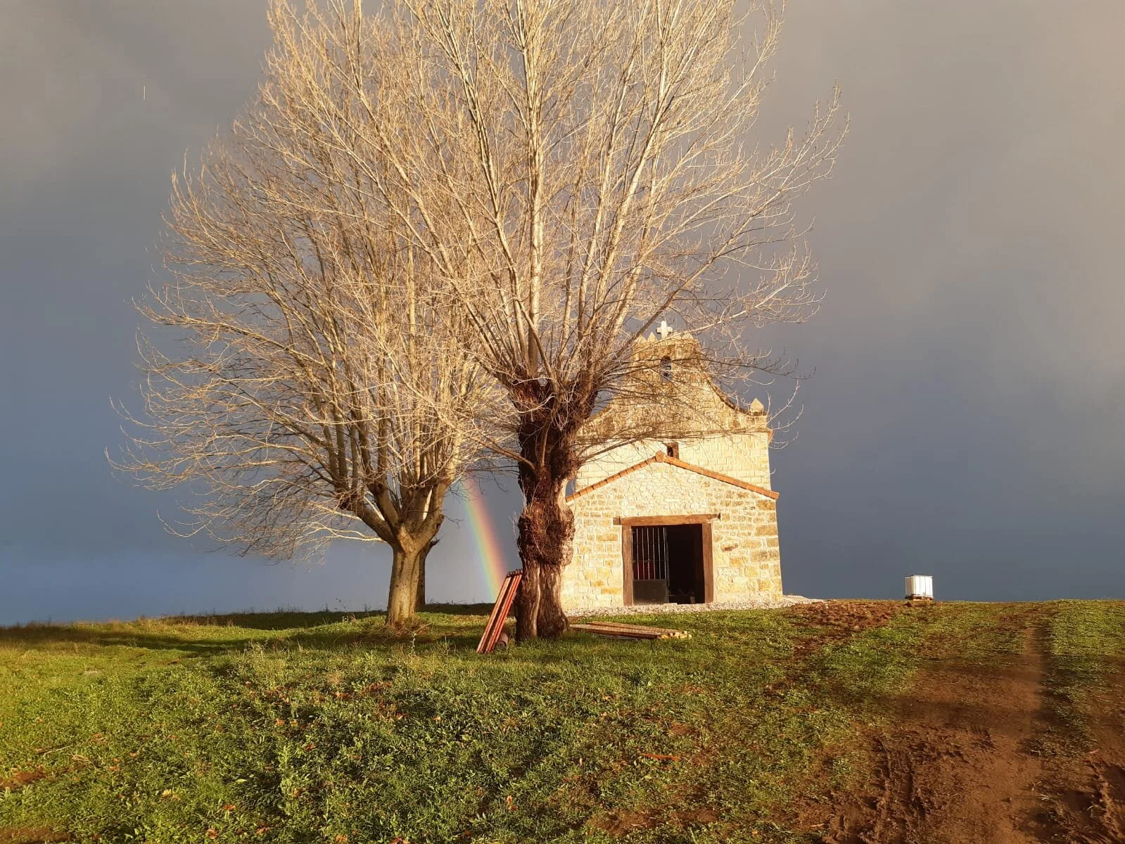 RESTAURACIÓN DE LA ERMITA DE LA VIRGEN DEL CAMINO
