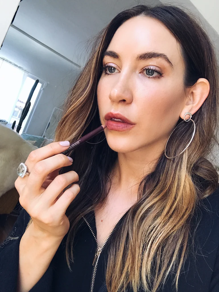 lipliner10.jpg