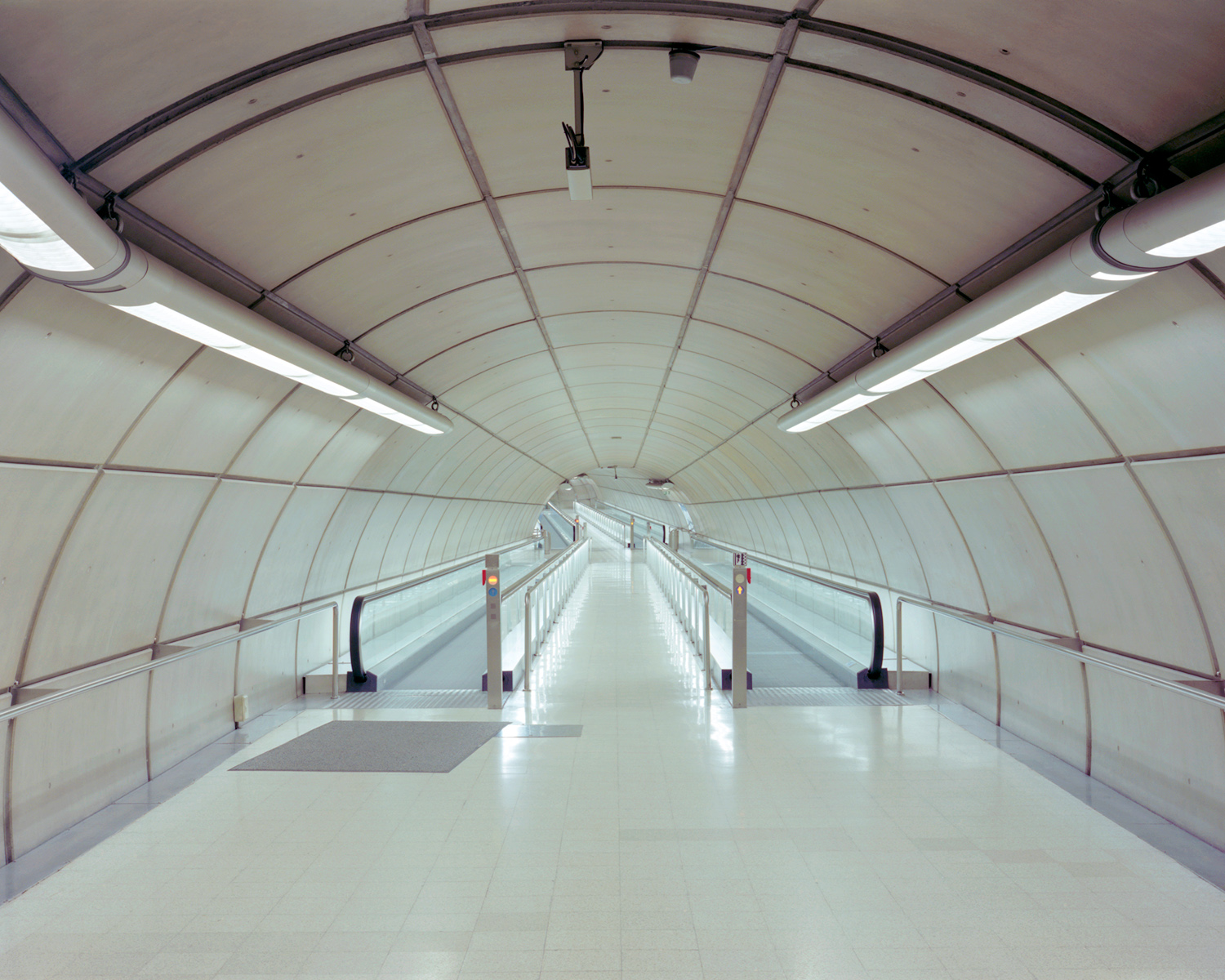 25-SILVIA-Metro Tunnel.jpg