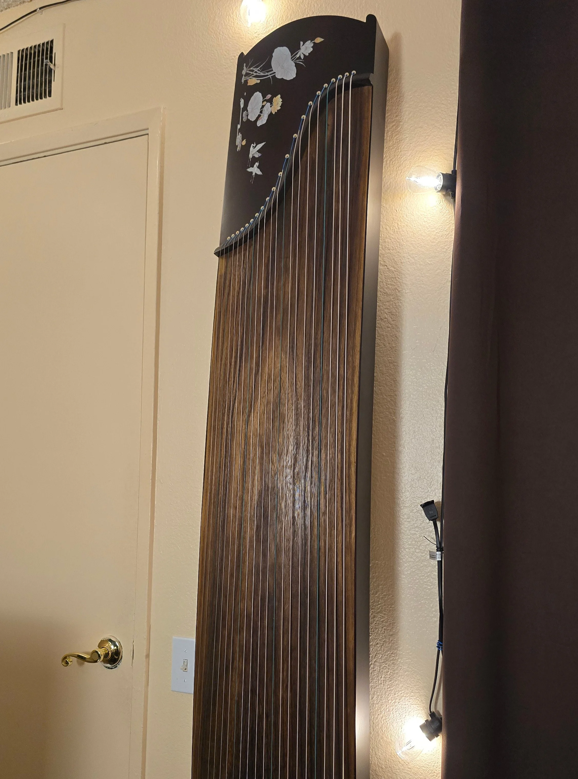 Guzheng.