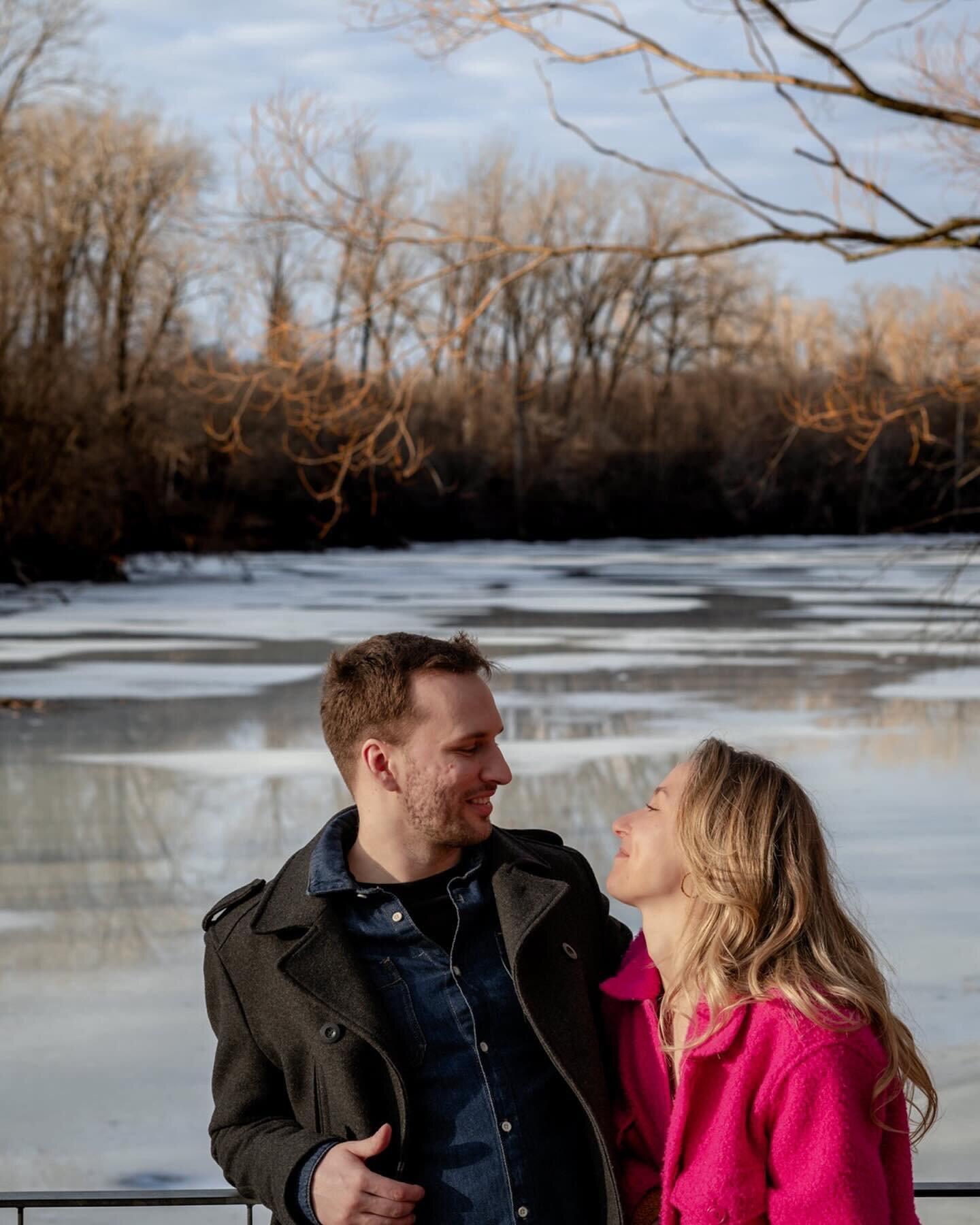 The sun came out just in time for this adorable Engagement session. And then they told me they could swing dance&hellip;Can&rsquo;t wait for their Autumn wedding. 💗

📸: @valerierosenphotography 

#engagementphotography