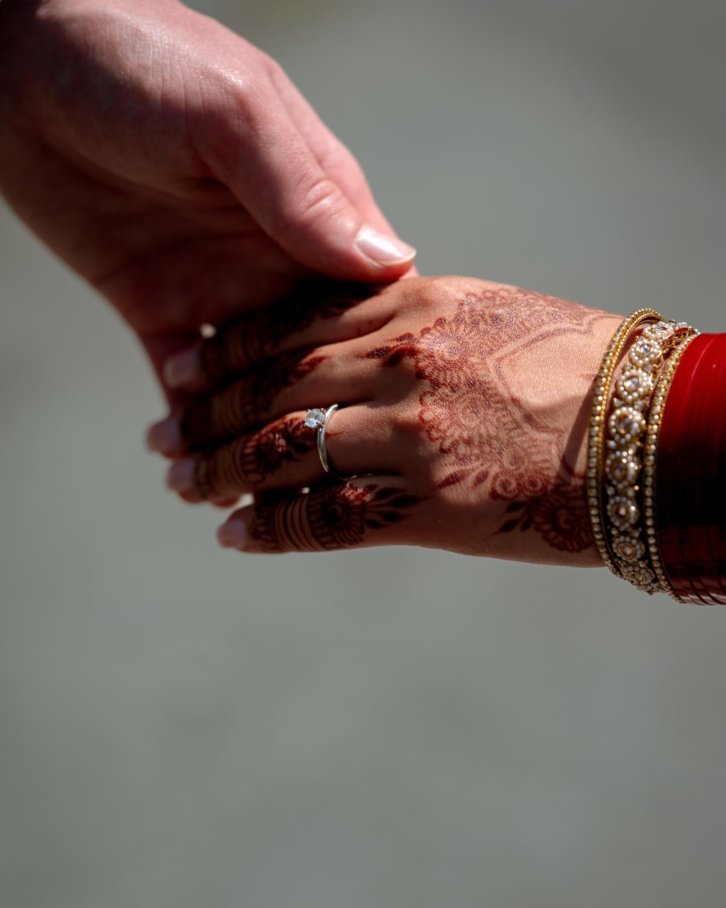 Manpreet &amp; S&eacute;bastien. ♡

Ceremony: @monasalehinotaire 
Reception: @siamrestothai 
Henna: @henna_goldenpalmcreations
Photography: @valerierosenphotography
 

#montrealweddingphotographer