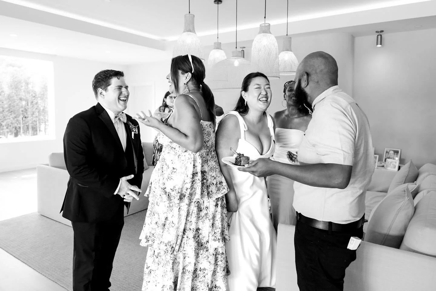 Mei &amp; Ben. When they both wholeheartedly laugh at the exact same time. ♡

📸: @valerierosenphotography 

#weddingphotojournalists
#documentaryweddingphotographer