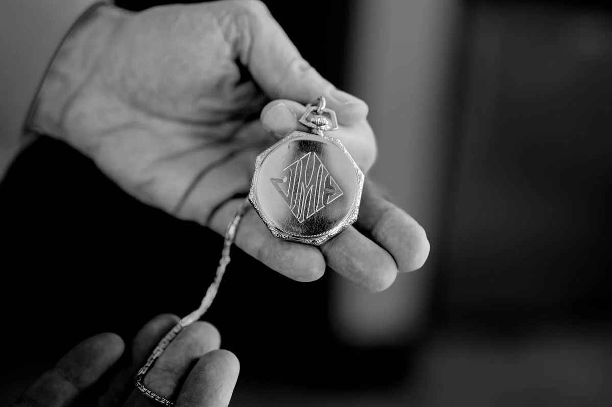 Wedding details tell their own heartwarming stories. John&rsquo;s Waltham pocket watch is a family heirloom from the 1890&rsquo;s passed down from his great uncle. Literally timeless&hellip;♡

Photos: @valerierosenphotography 
Pocket watch: @waltham_