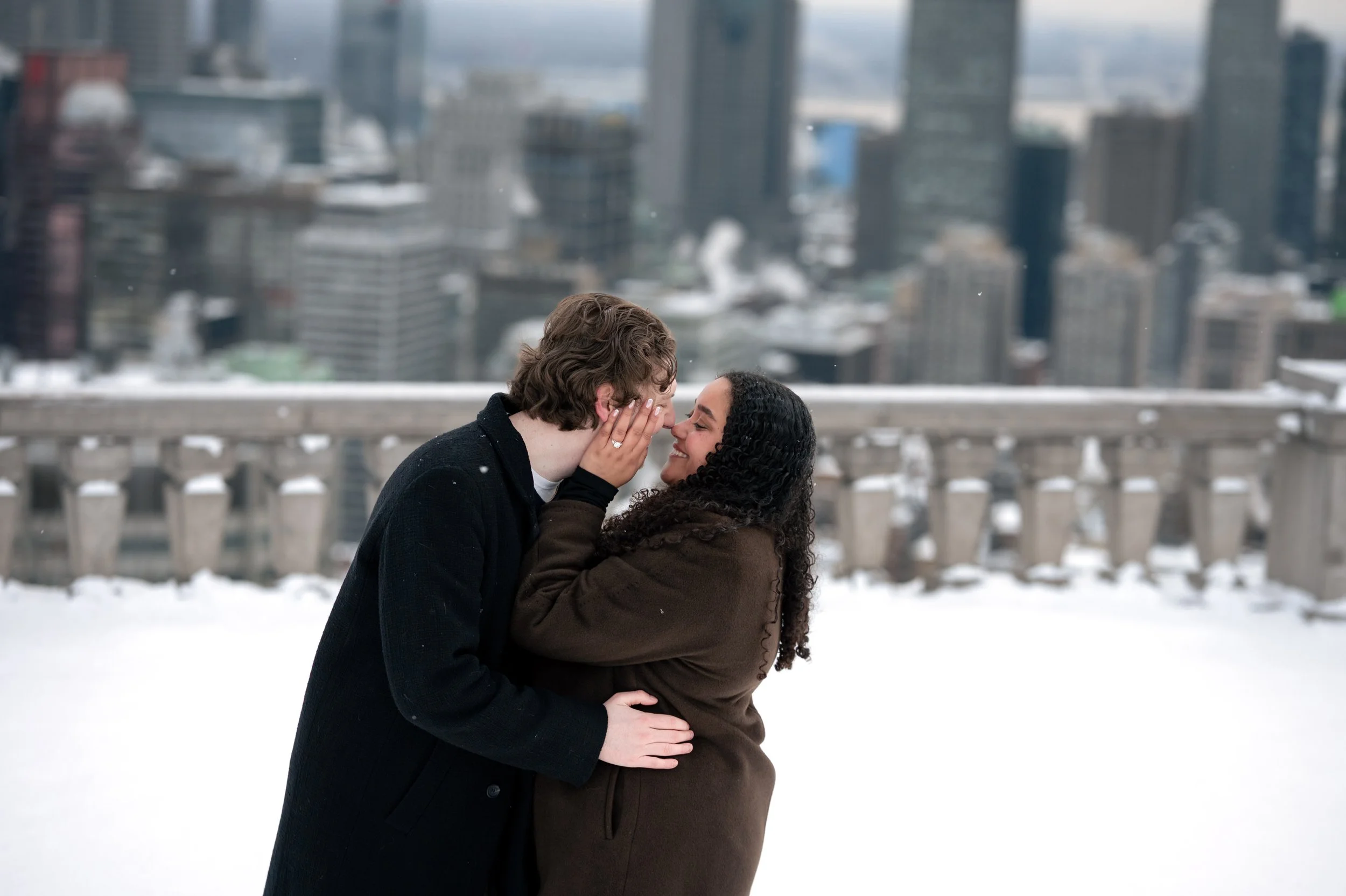 valerie-rosen-photography-surprise-proposal-engagement-montreal-kondiaronk-belvedere-marshail-9737.jpg