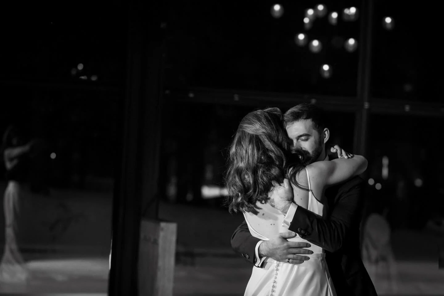Happy Love Day to these beautifuls, currently on their dreamy Italian honeymoon! Sending out Val&rsquo;s Day love and hugs to the rest of you wonderfuls, too! xx

Dress: @alliancebridal
Bouquet/Florals: @choradesignfloral
Hair: @jordannoelle10
Makeup
