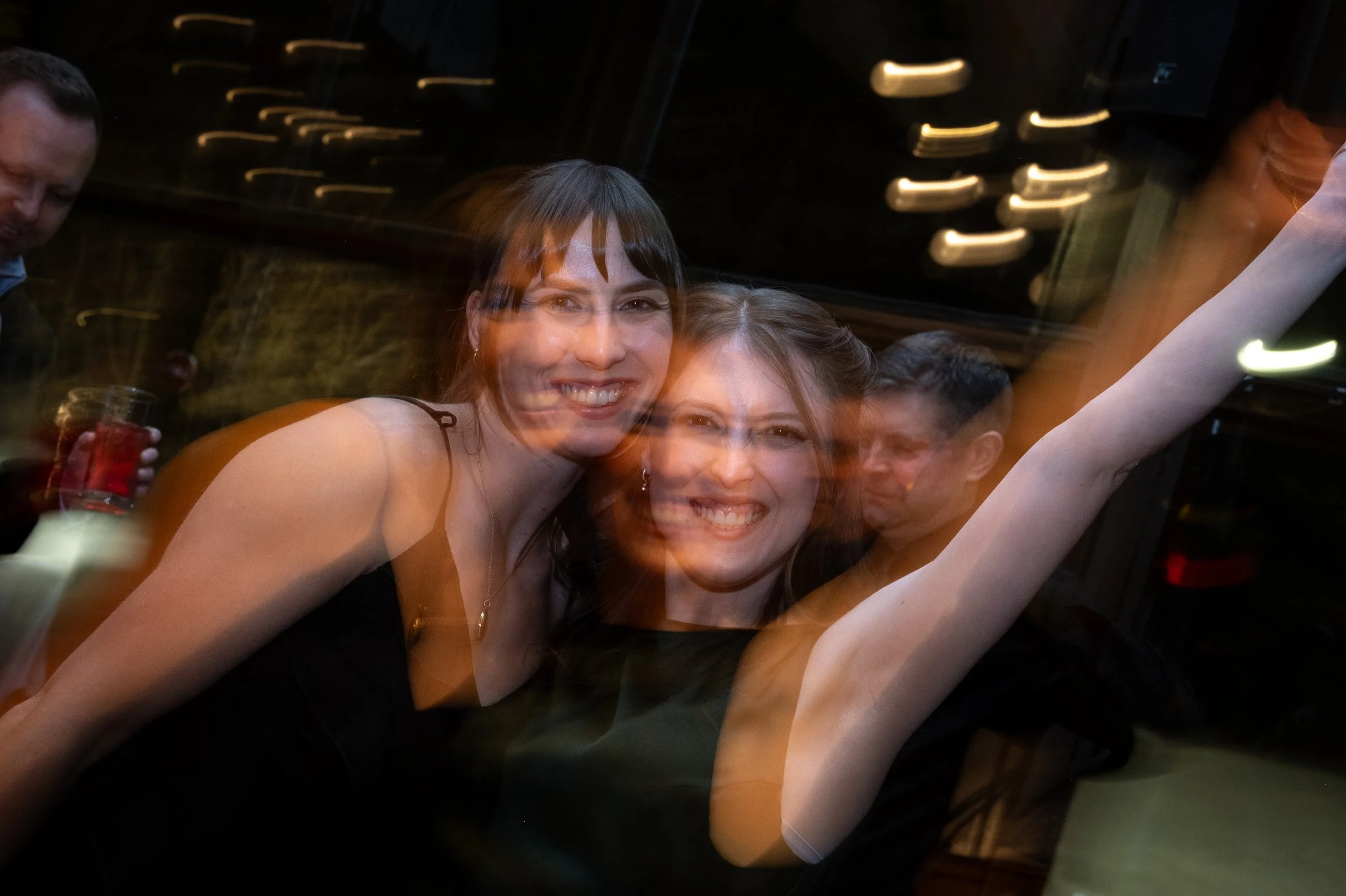 valerie-rosen-photography-montreal-wedding-reception-la-toundra-3496.jpghttps://www.valerierosenphotography.com/montreal-wedding-photography-blog/2026/3/22/dreamy-candlelit-winter-wedding-in-montreal