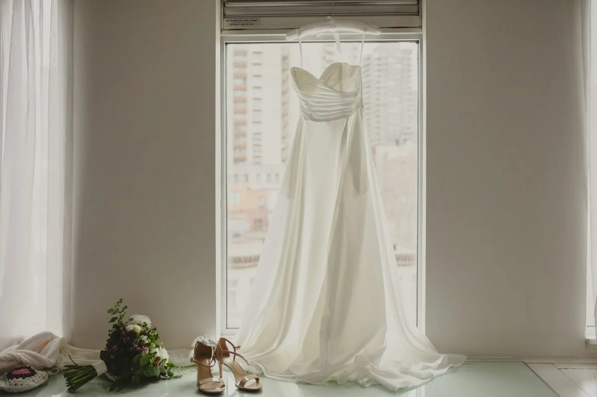 Soft romantic tones to celebrate Abby&rsquo;s bridal details during her very calm and easygoing getting ready morning at Sens Hotel in downtown Montreal. 

&ldquo;Something borrowed, something blue, something old, something new.&rdquo; 

Soon to marr