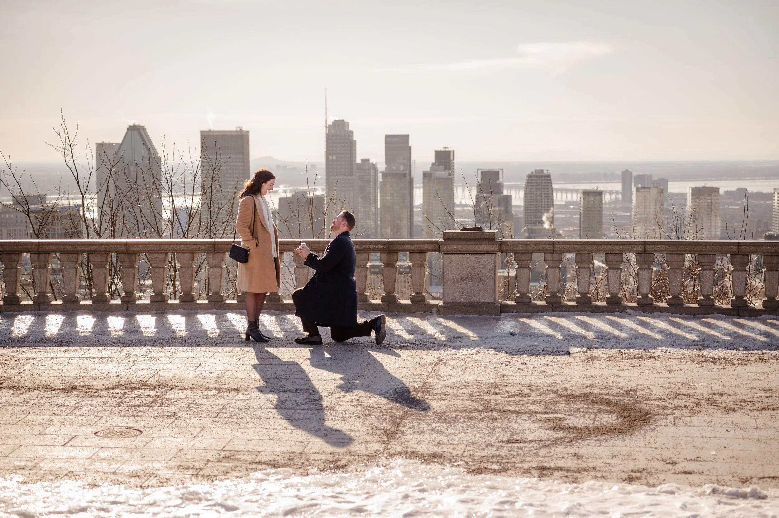 surprise-proposal-engaged-mont-royal-montreal-engagement-photographer-valerie-rosen-photography