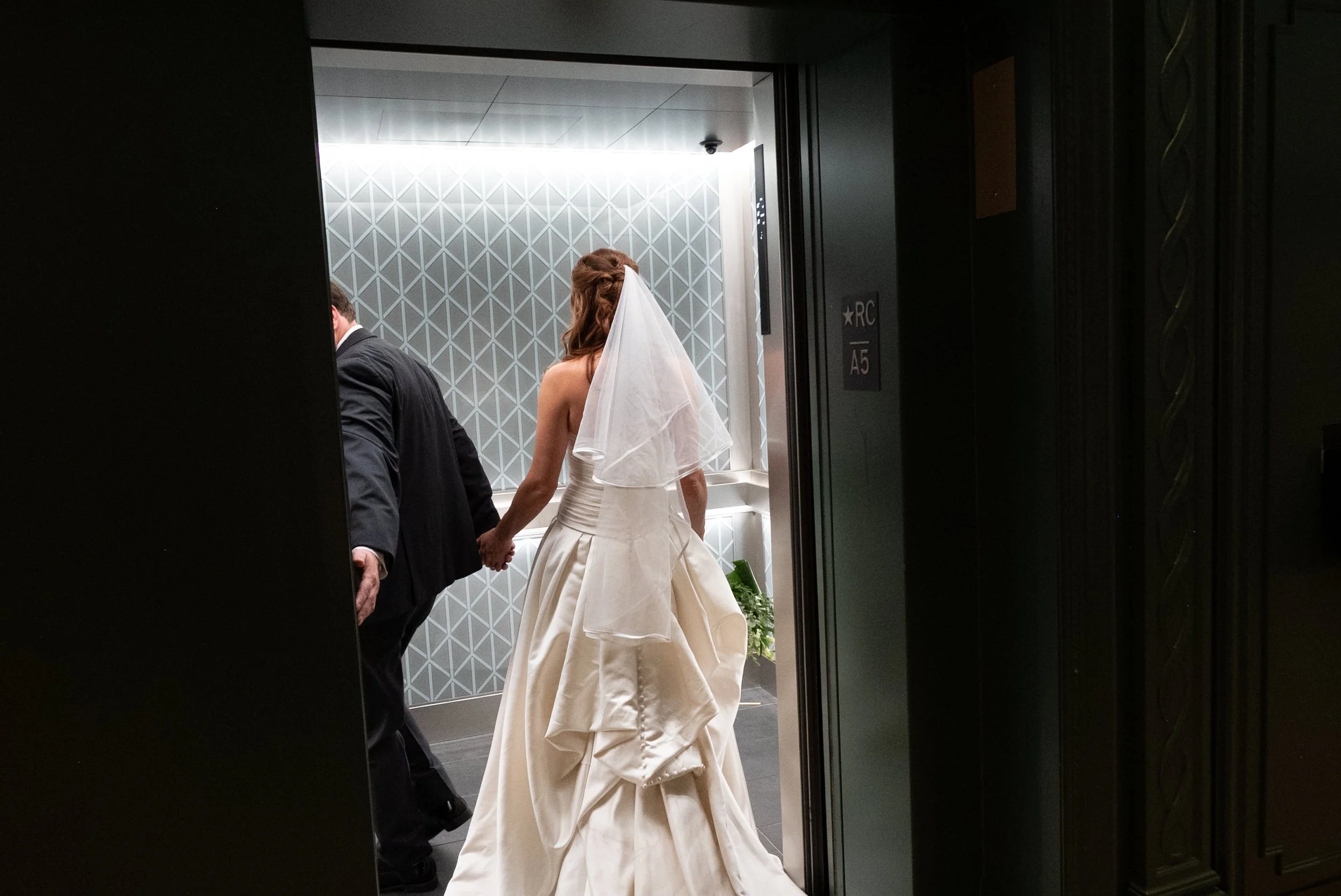 valerie-rosen-photography-wedding-montreal-le9e-hotel-birks-adamangie-7609.jpg