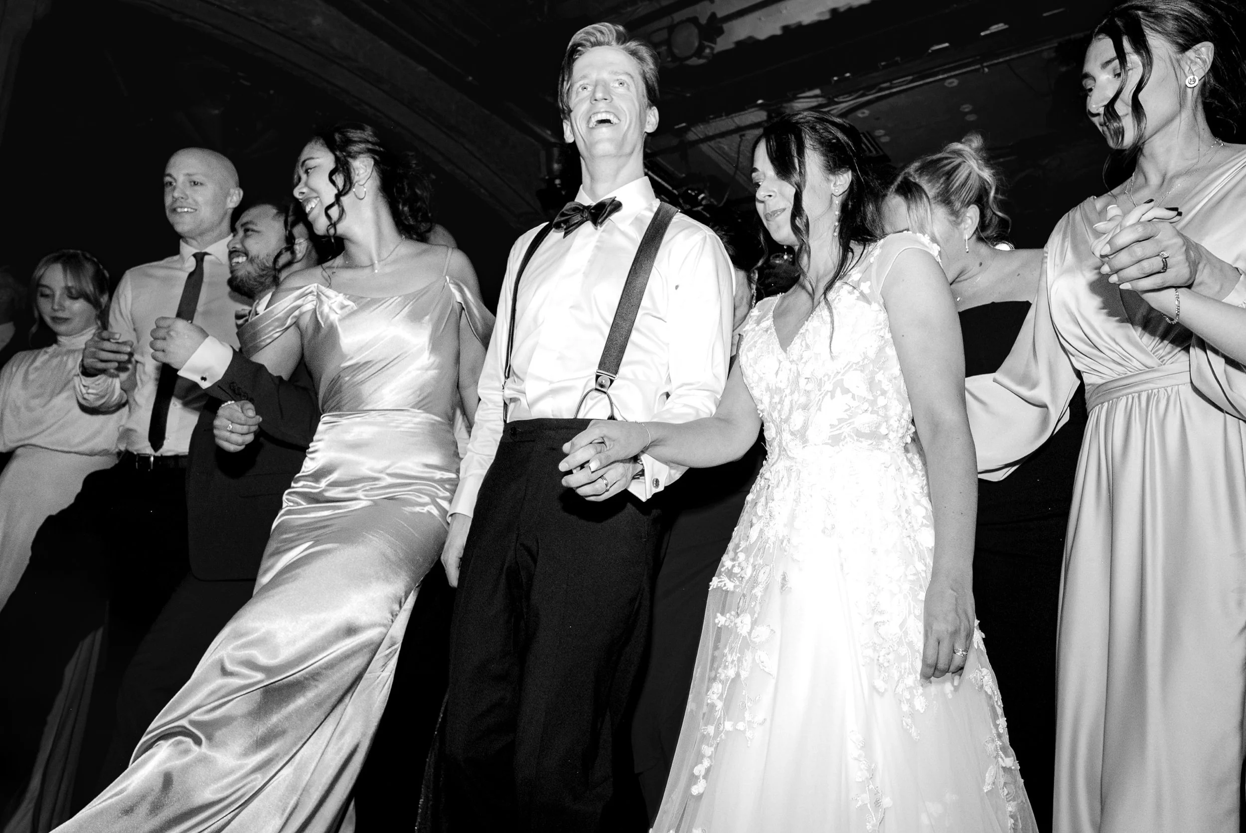 cabaret-lion-dor-wedding-montreal-reception-valerie-rosen-photography