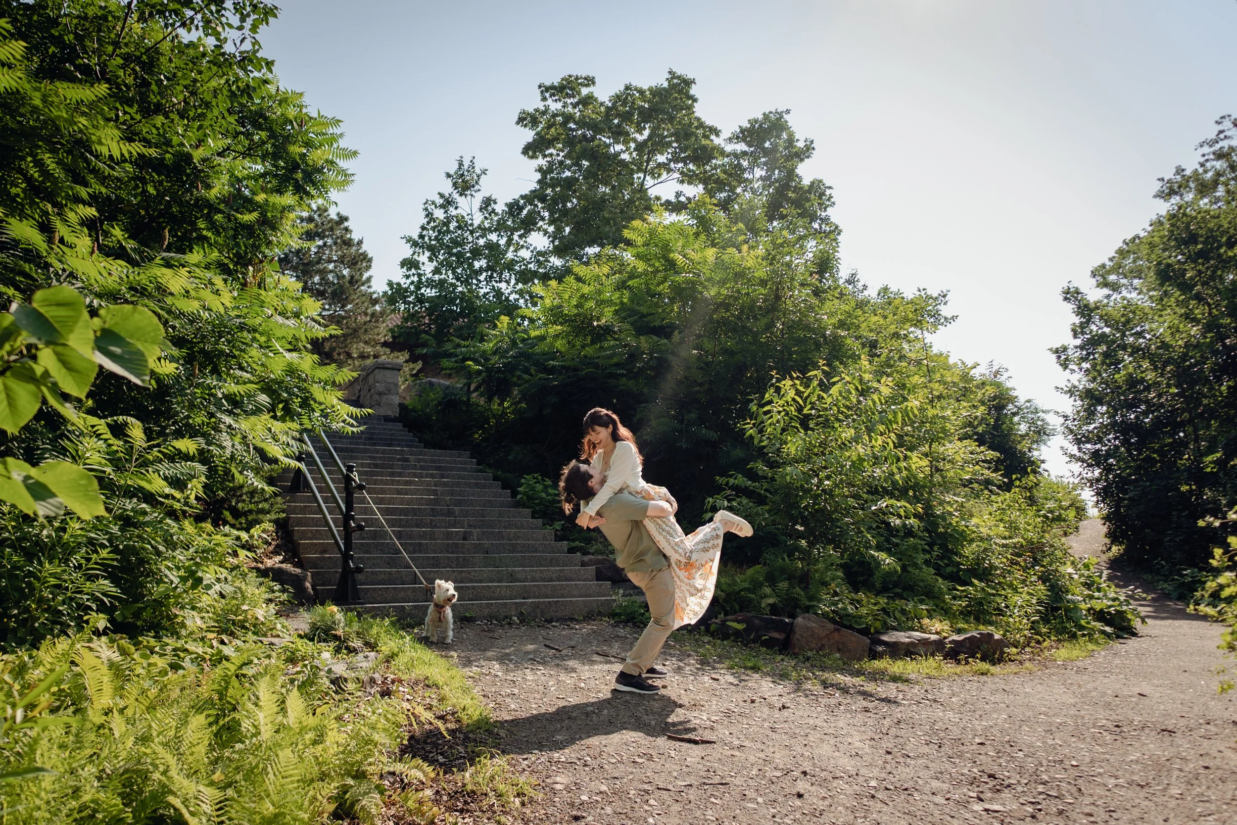 valerie-rosen-photography-engagement-photo-session-with-mini-terrier on kondiaronk belvedere mont royal