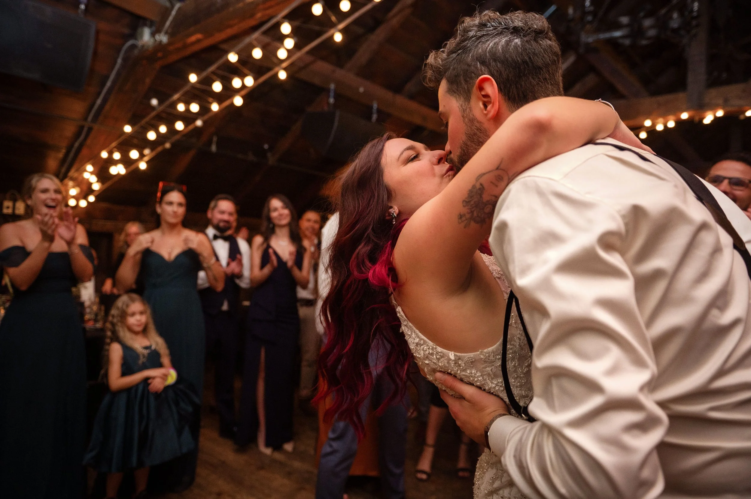 reception-bride-and-groom-old-montreal-wedding-auberge-saint-gabriel-valerie-rosen-photography