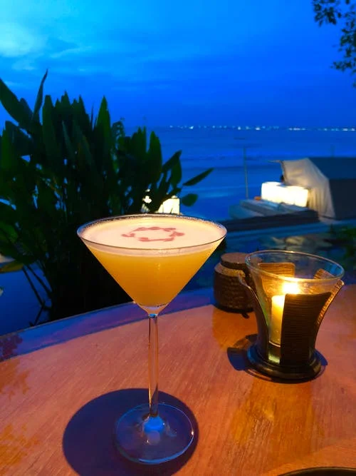 Transportive Pisco Sours