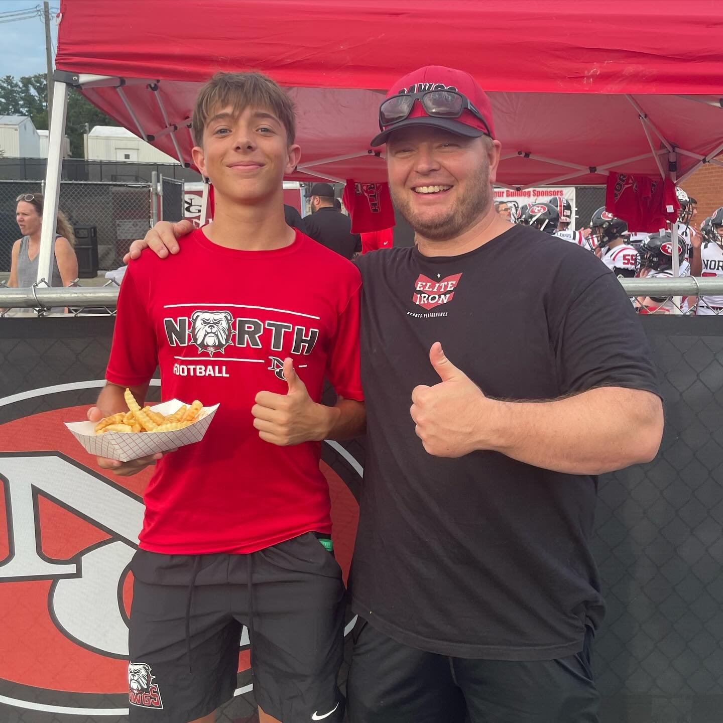 Football szn might be done but Charlie has kept his strength going in the gym. Big things to come on the platform!! See you there!!! 💪 #eliteironsp