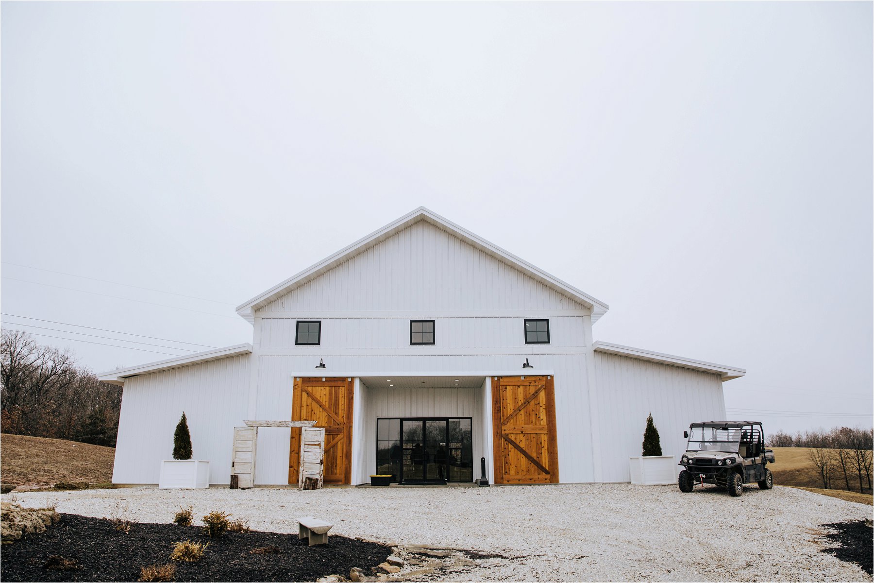 STLOUISWEDDINGPHOTOGRAPHER_SHERRYLANEPHOTOGRAPHER_REDEMPTIONRANCH_HARPERWEDDING_MARCH2019__ (1).jpg