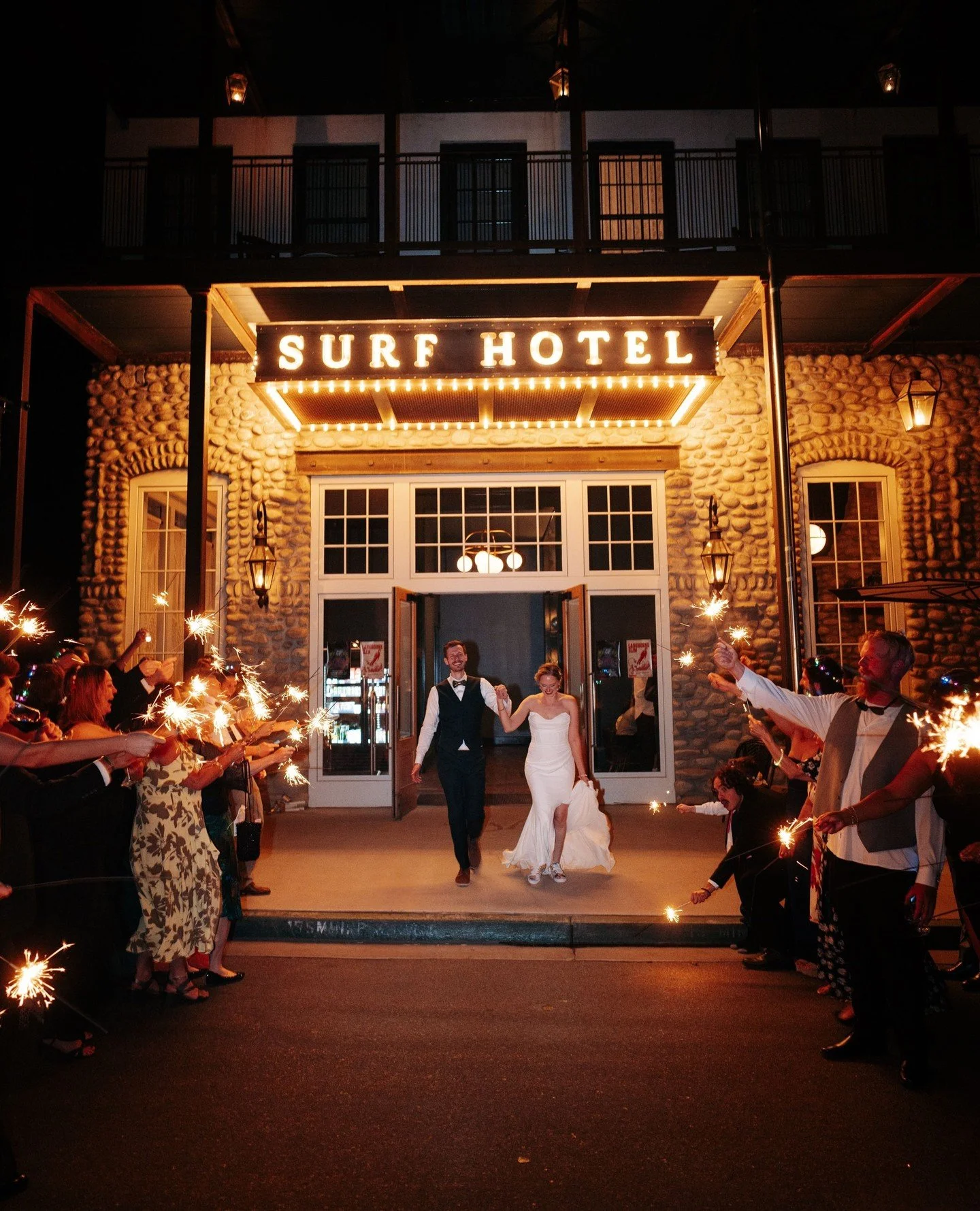 Get that live feeling of a band 🎺  and that epic vibe of a DJ with our Electric Heart DJ Band! 🔥⁠
⁠
Photos by @daylenewilson⁠
⁠
#djband #colorado #coloradoeventplanner #djfusion #saxophone #trumpet #coloradomusicians  #coloradoDJ