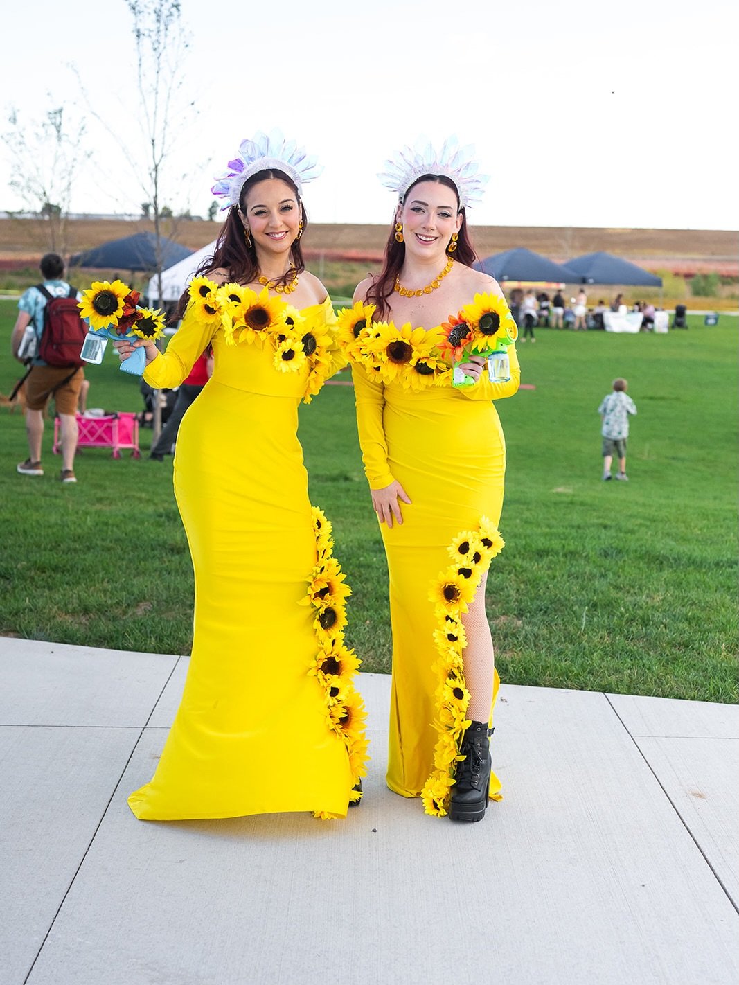 🌻blossoming together🌻

Lighting up the annual Bees and Blossoms Festival was such a fun way to celebrate this growing community, pollinators, new neighbors and friends. 

Entertainment + Production @ignightentertainment 
Photos @baselinecolorado 
?