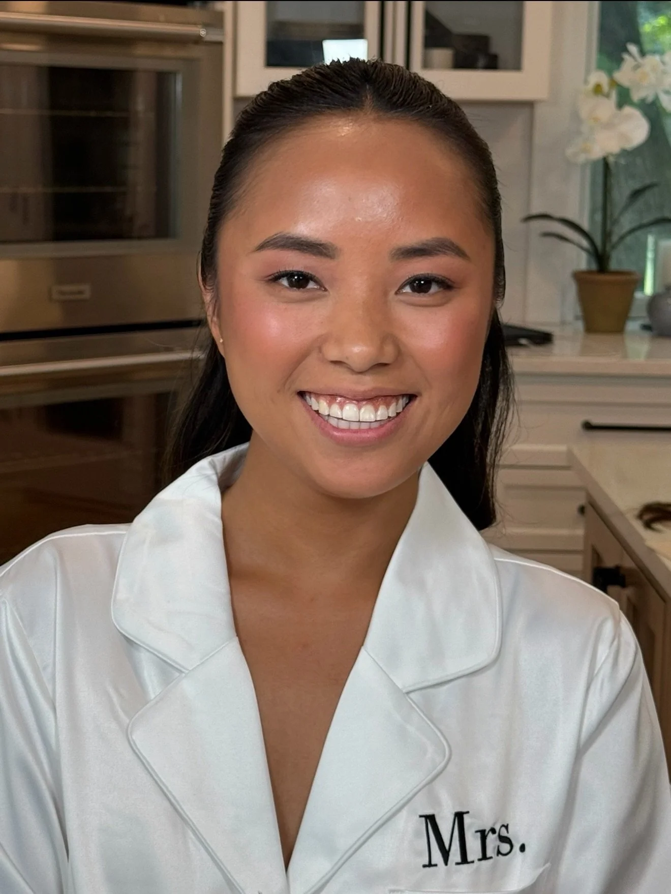 Soft pink hues and natural, radiant skin&mdash;because timeless beauty is always the moment. 💍✨

#bridalmakeup #mysticbride #newportmakeupartist #newenglandmakeupartist