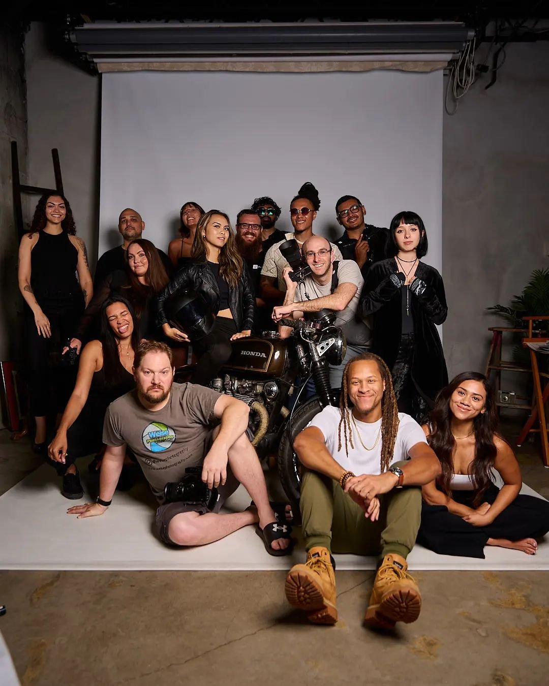 Proud to have co-hosted a @pexels.us event with @hrosariophotography at @moementumstudio

Thanks to everyone who came out and joined us for this community building session!