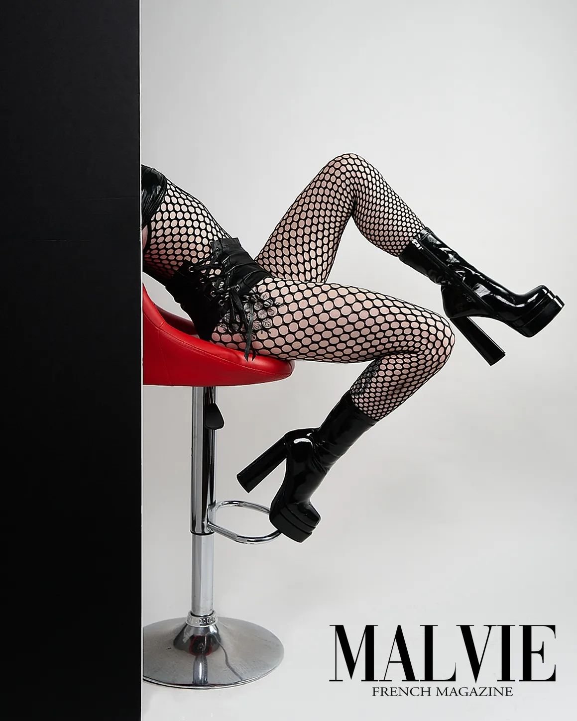 Which is your favorite, 1 or 2?

In studio with Abi for MALVIE Magazine ✨
.
.
.
.
#OrlandoPhotographer #OrlandoModel #FloridaPhotographer #FloridaModel