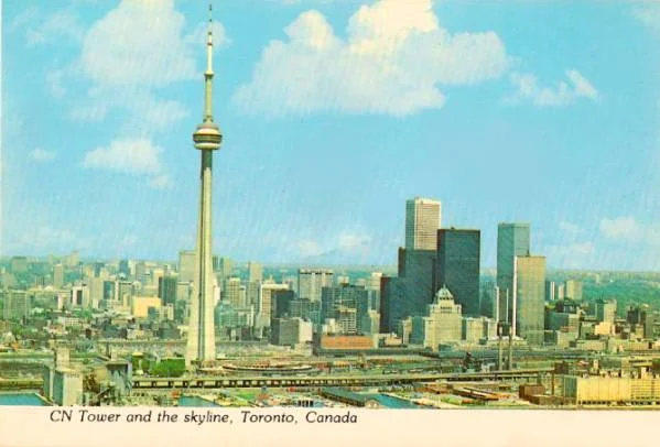 POSTCARD - TORONTO - SKYLINE FROM LAKE - c1980.jpg