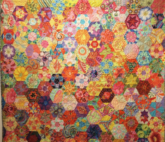 Glorious Patchwork: More Than 25 Glorious Quilt Designs [Book]