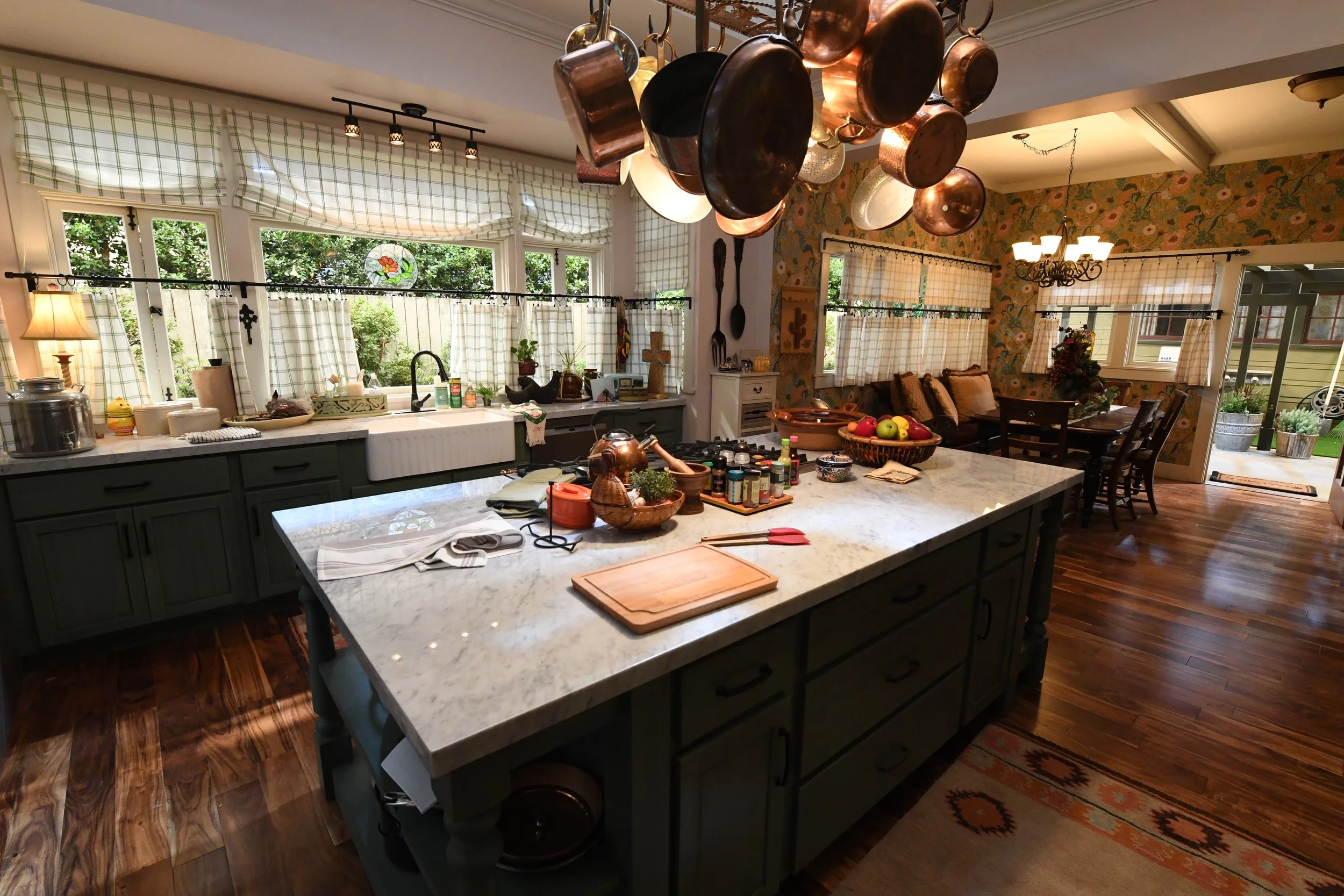 11 WITH LOVE.SETS.0729_0895.JPG