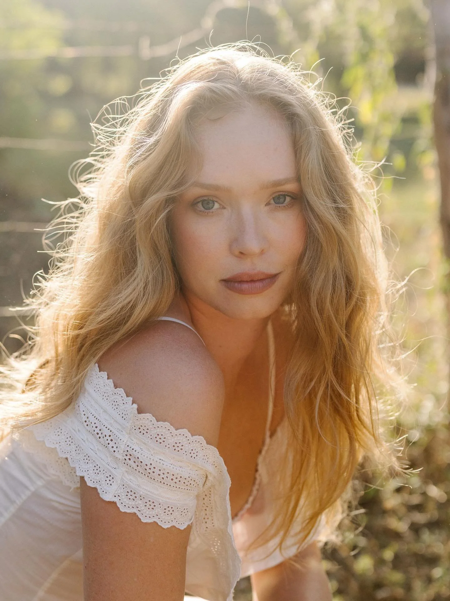 More photos from this golden morning with @emmambartlett captured by @katiejamesonphoto