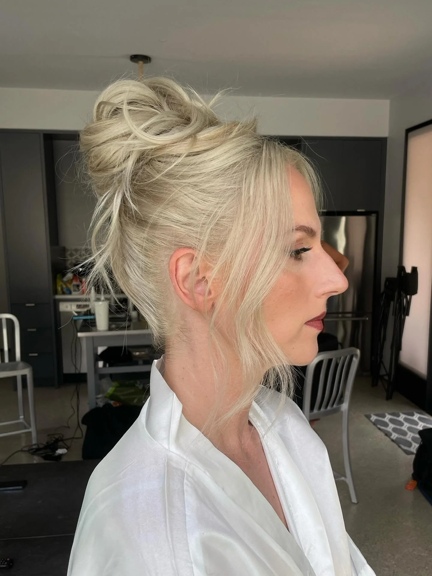 We love a piled high updo ✨🤟