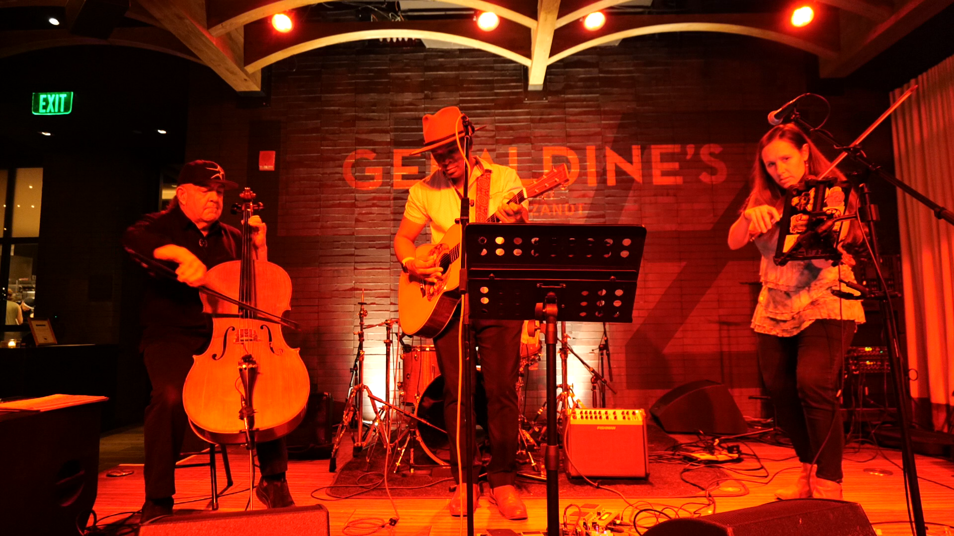 Geraldines and VaF-00;04;38;14.png