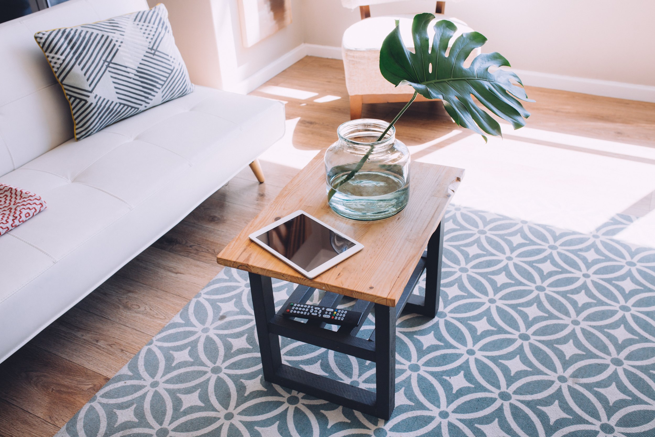 interior-table-home-indoor-flat-apartment-couch-living-rent-living-space_t20_ywrrJx.jpg