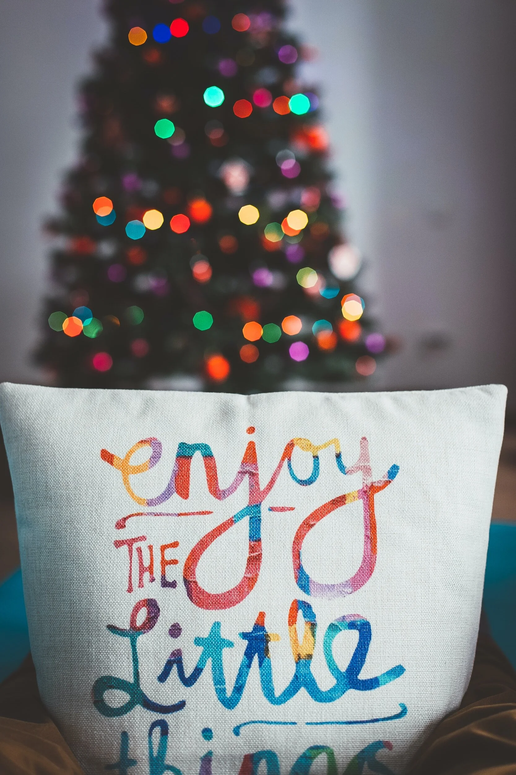 Brightening Your Home for the Holiday Season: A Guide to Transformative Decor