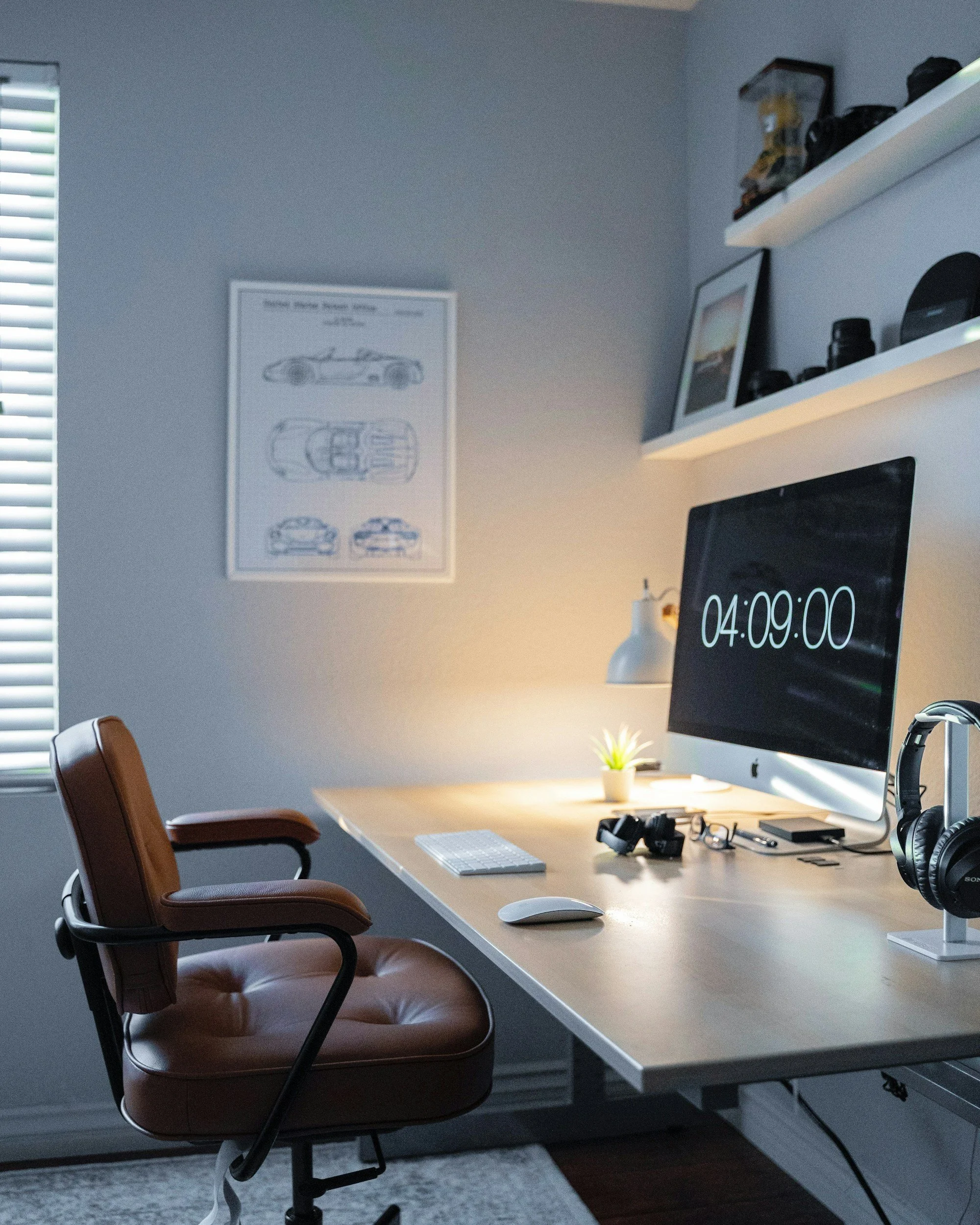 Practical Ideas for Creating a Functional Home Office in Your Garage