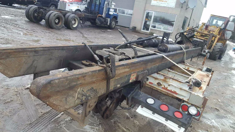 Roll-Off Units — Dixie Truck Centre