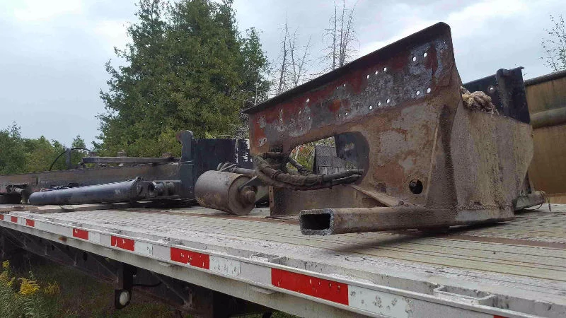 Roll-Off Units — Dixie Truck Centre