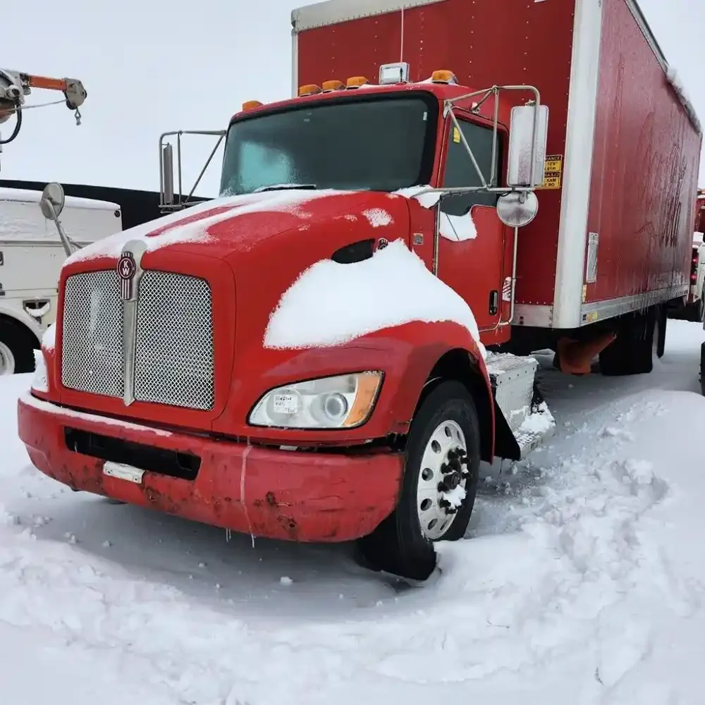 2011-Kenworth-T300-ewc4lueO62a9_f.webp