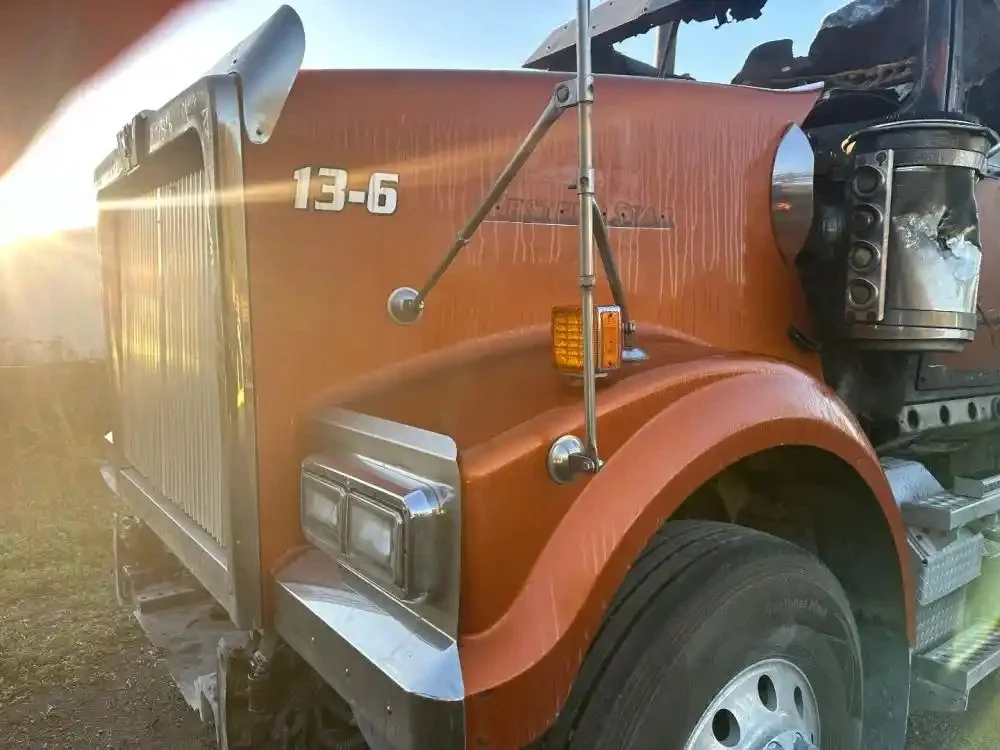 Used-2013-Western-Star-4900FA-Hood-vnP9nJc0BxlG_f.webp
