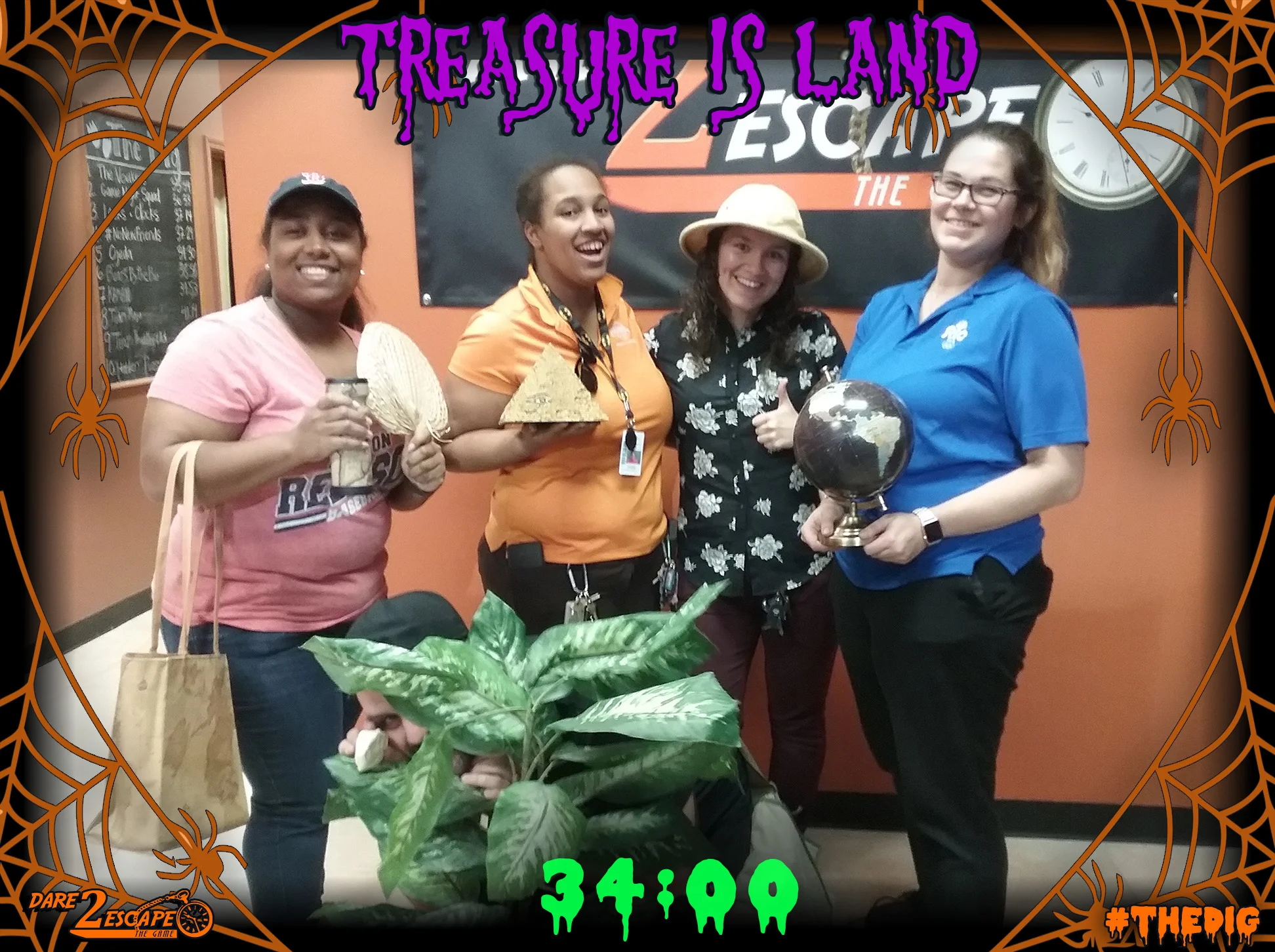 01 Treasure Is Land 34_00.jpg