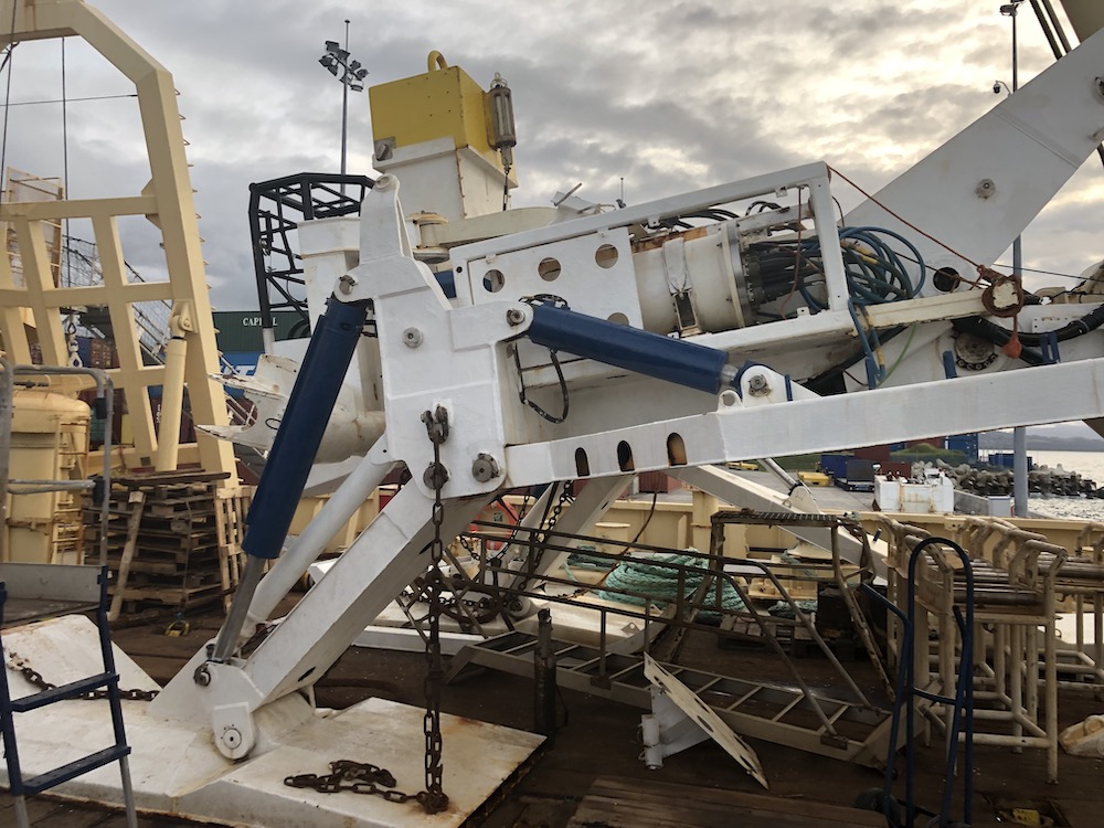 siscc-operations-team-visit-the-cable-ship-ile-de-brehat-1000px-750-13.jpeg