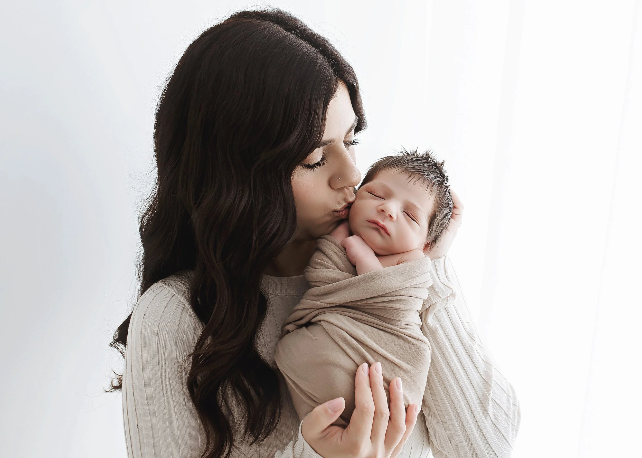 Adelaide newborn photographer studio session (7).jpg