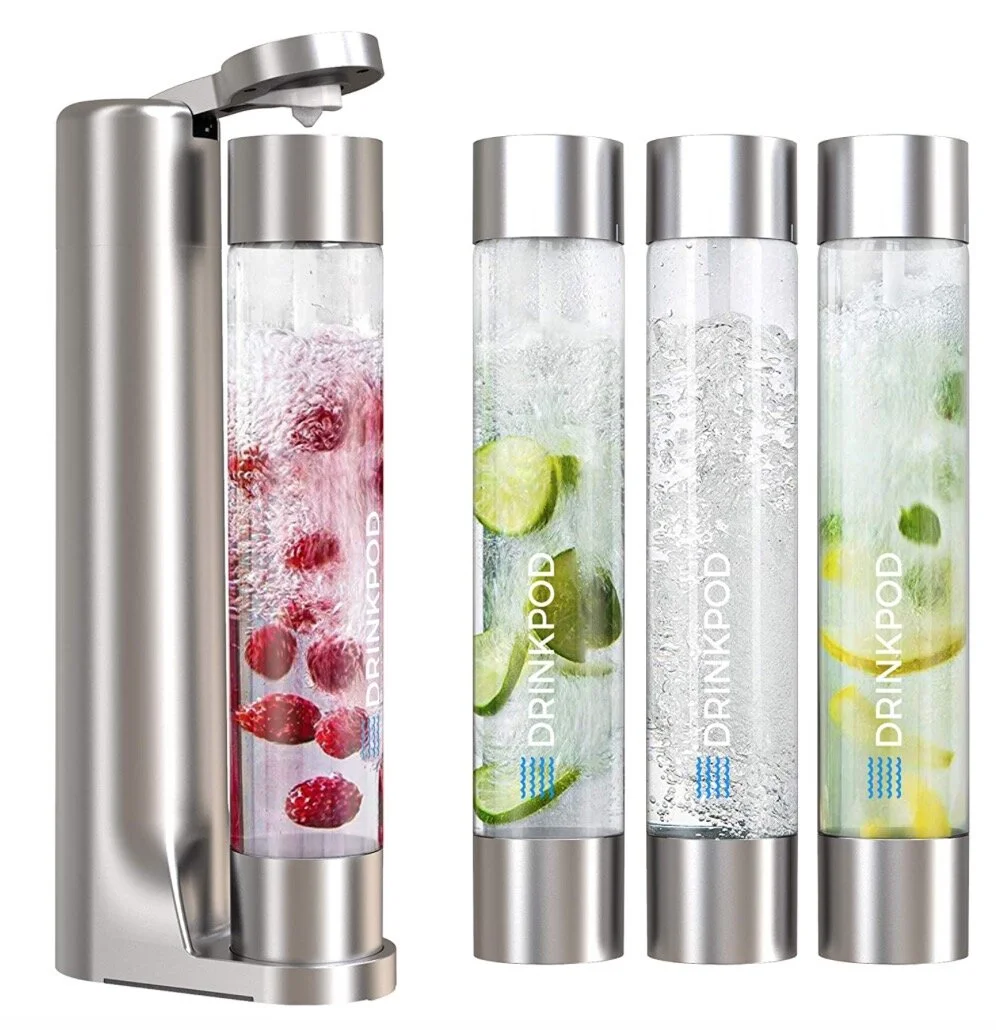 Water carbonator