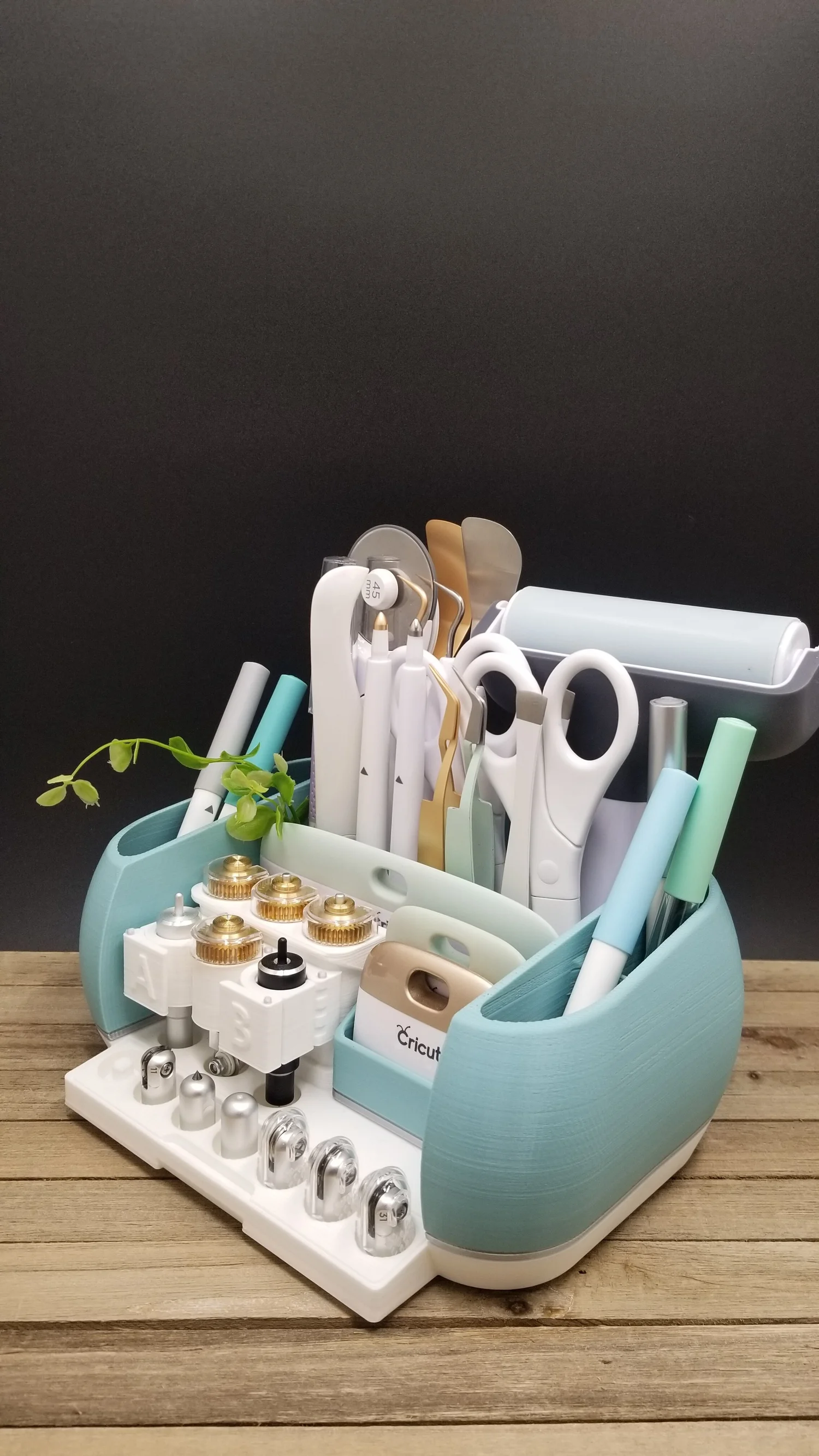 Itsy-Bitsy Adaptive Tool Holder - Tool Organizer / Tool Holder for Cricut®  Essential Tool Set and More — Zacarias Engineering