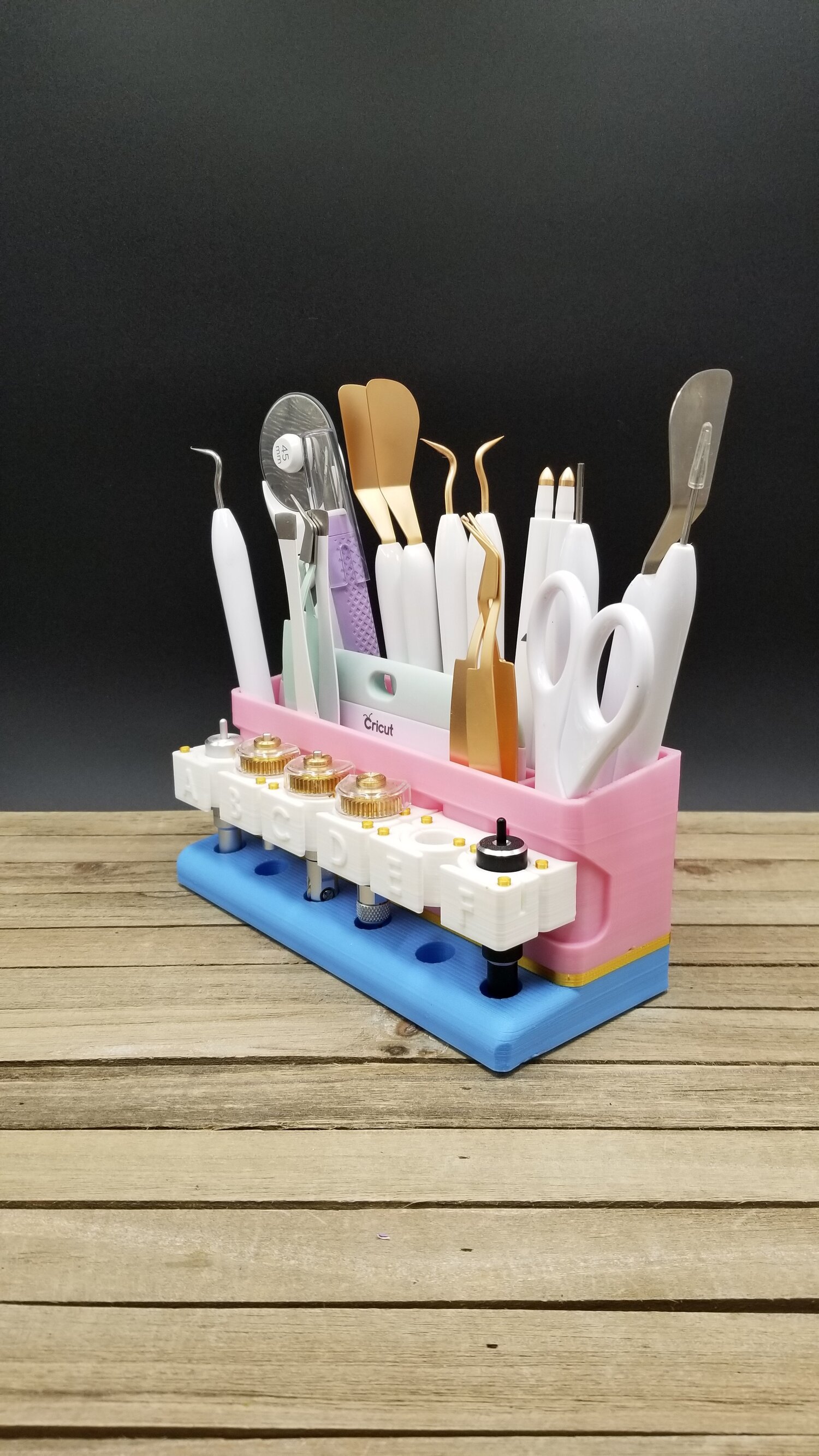 Bitsy Adaptive Tool Holder - Tool Organizer / Tool Holder for Cricut®  Essential Tool Set and More — Zacarias Engineering