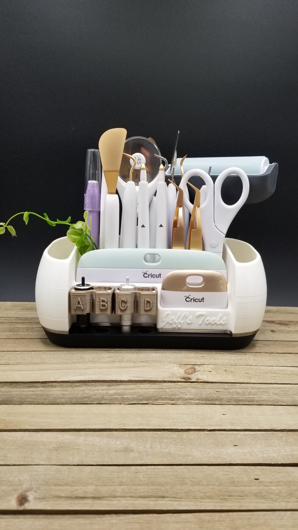 Small Fry 2.0 - World's Cutest Tool Caddy™ / Tool Holder or Organizer for  Cricut® Essential Tool Set and More — Zacarias Engineering