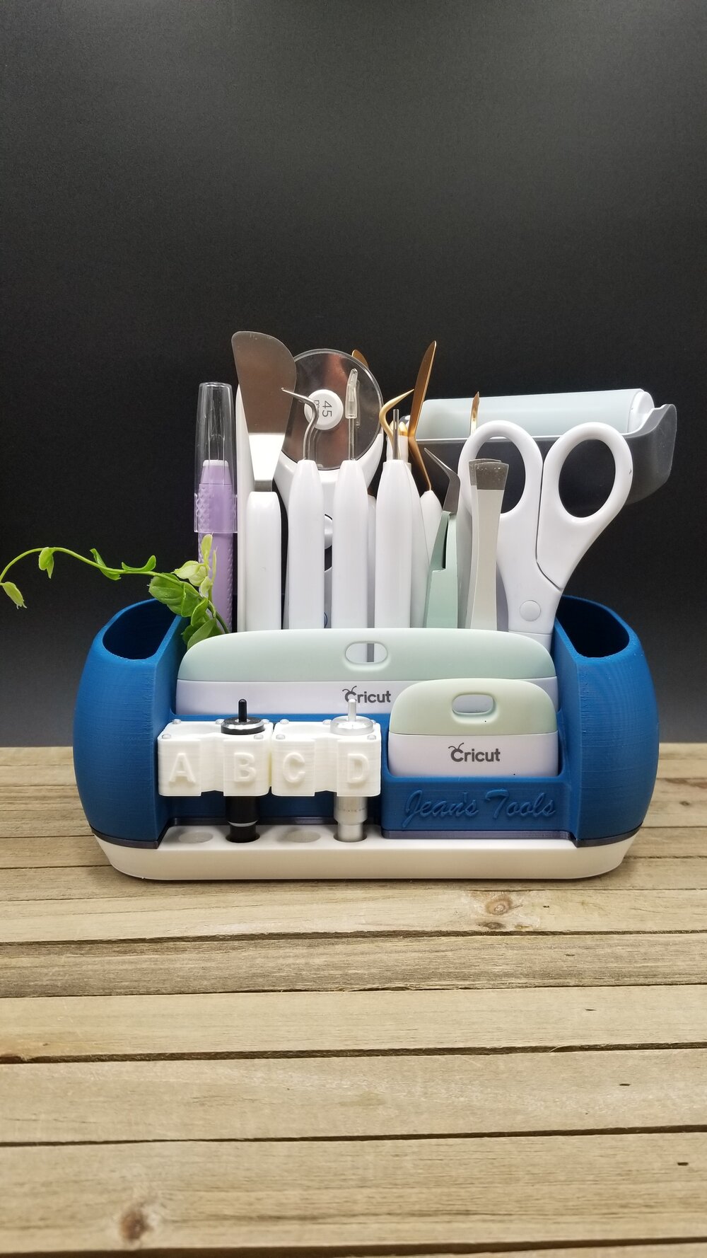 Essential Small Fry - Tool Organizer / Tool Holder for Cricut® Essential  Tool Set and More — Zacarias Engineering